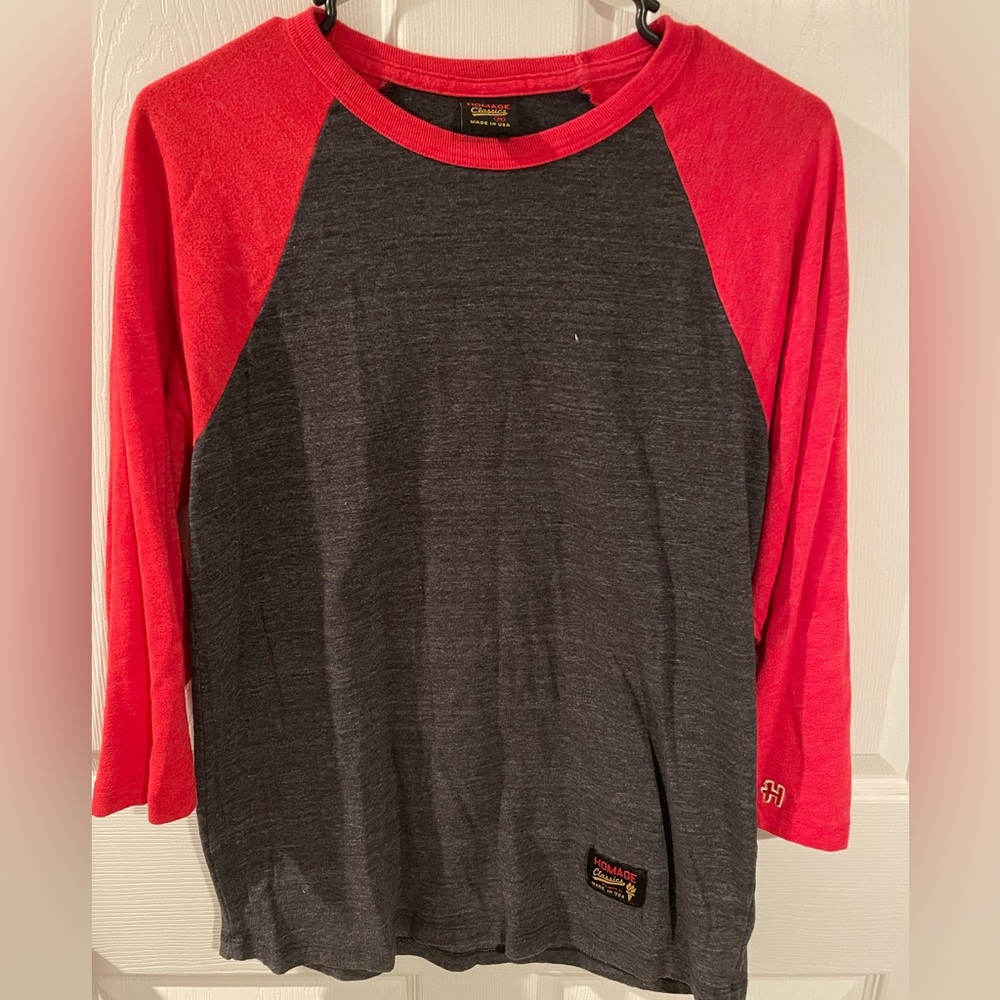 Homage Classic tee, Unisex medium EUC
